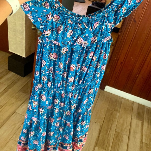 Dresses & Skirts - Floral Dress